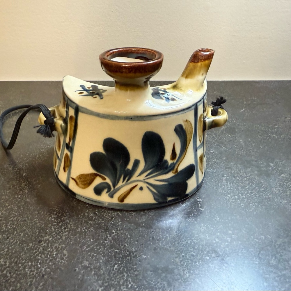 Japanese Pottery Flask - Picture 3 of 11